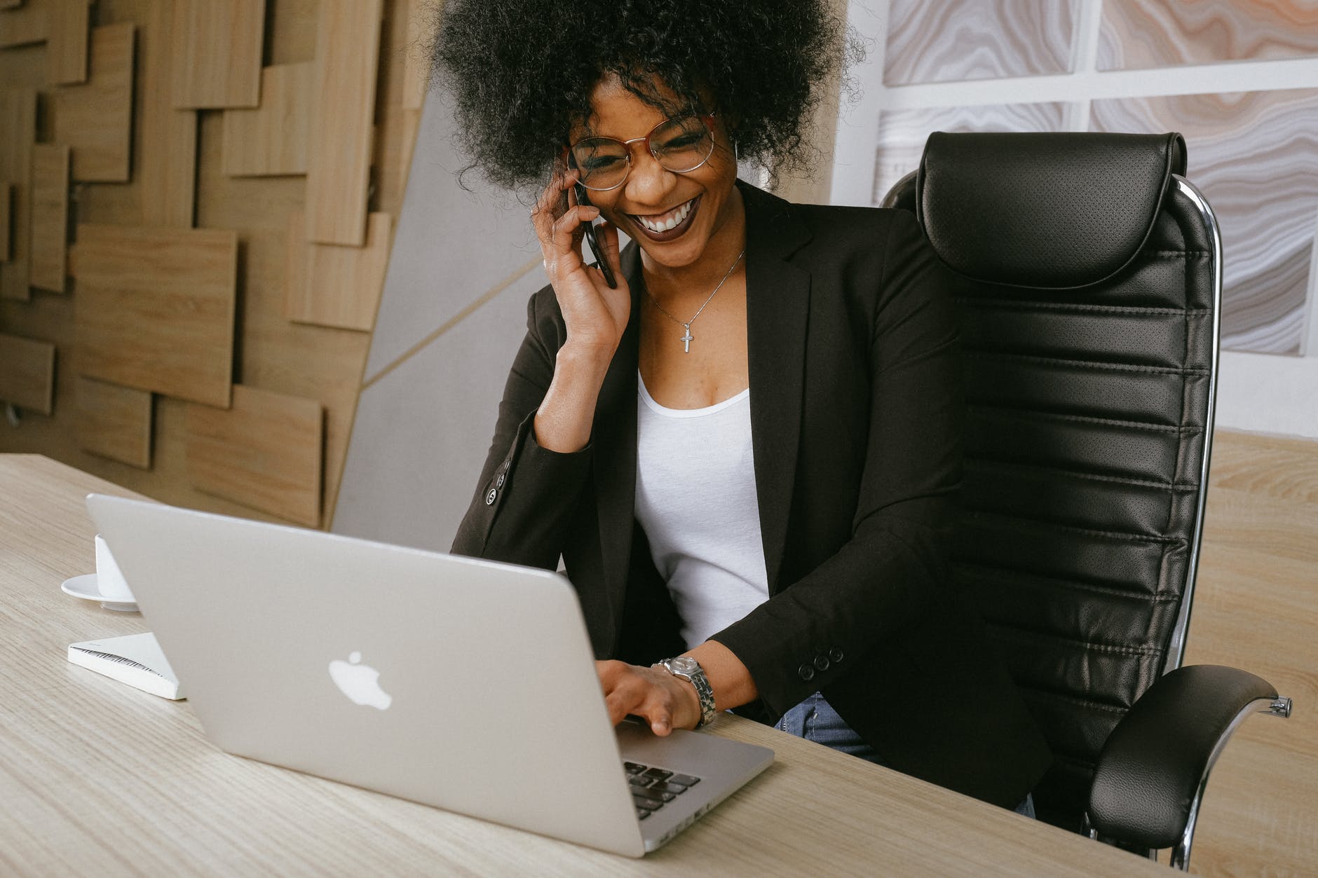 woman speak on phone smiling